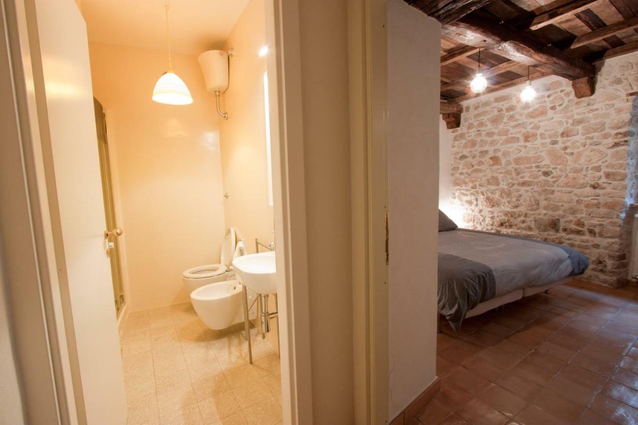 Lelive Bed And Breakfast Sermoneta Bagian luar foto