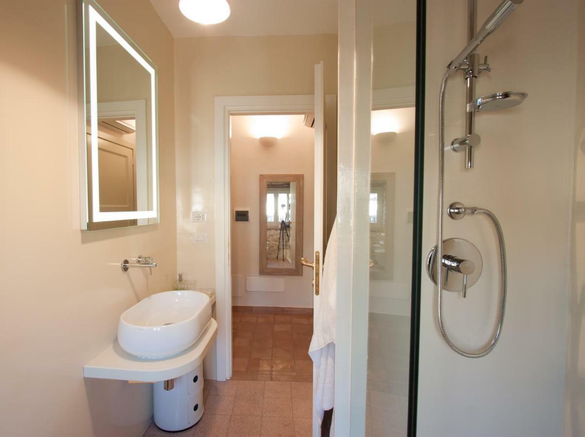 Lelive Bed And Breakfast Sermoneta Bagian luar foto