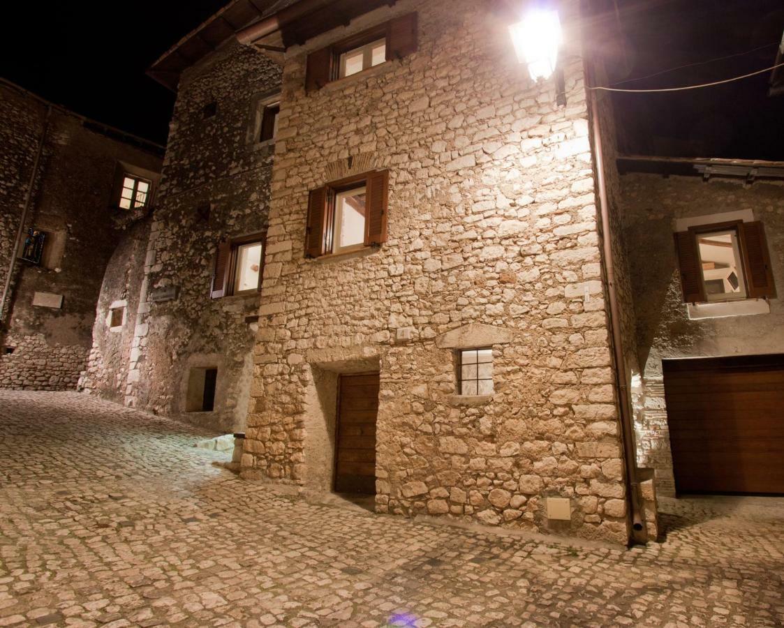 Lelive Bed And Breakfast Sermoneta Bagian luar foto