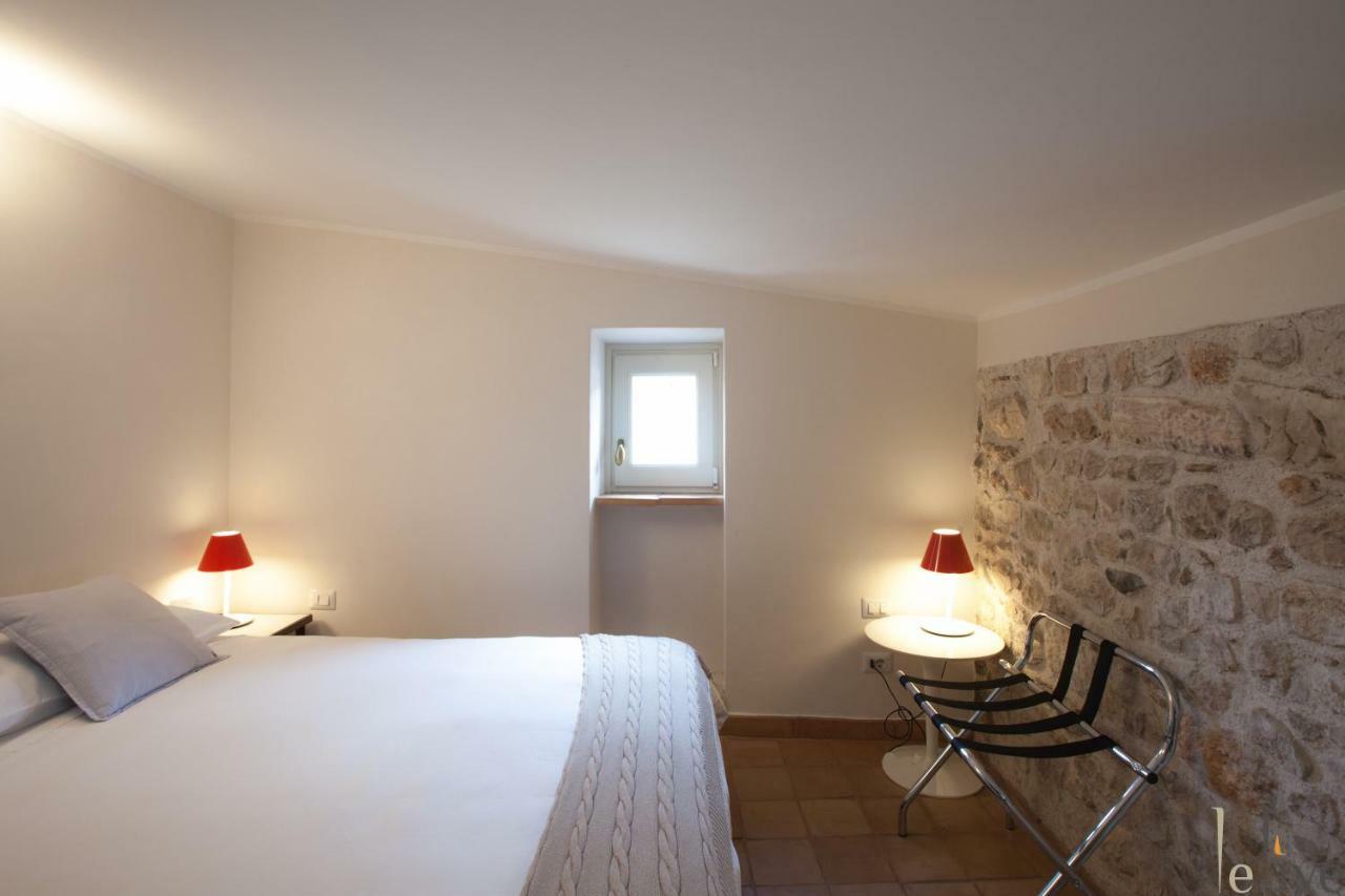 Lelive Bed And Breakfast Sermoneta Bagian luar foto