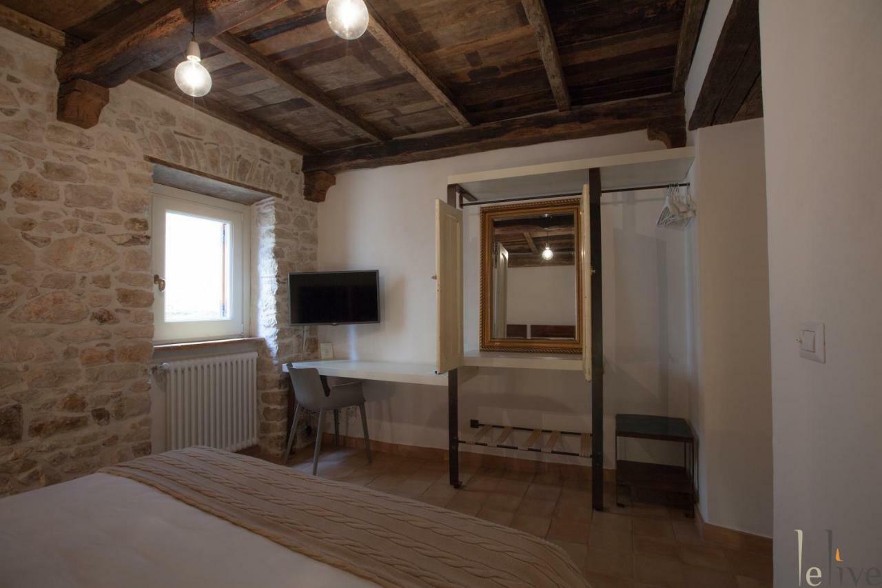 Lelive Bed And Breakfast Sermoneta Bagian luar foto